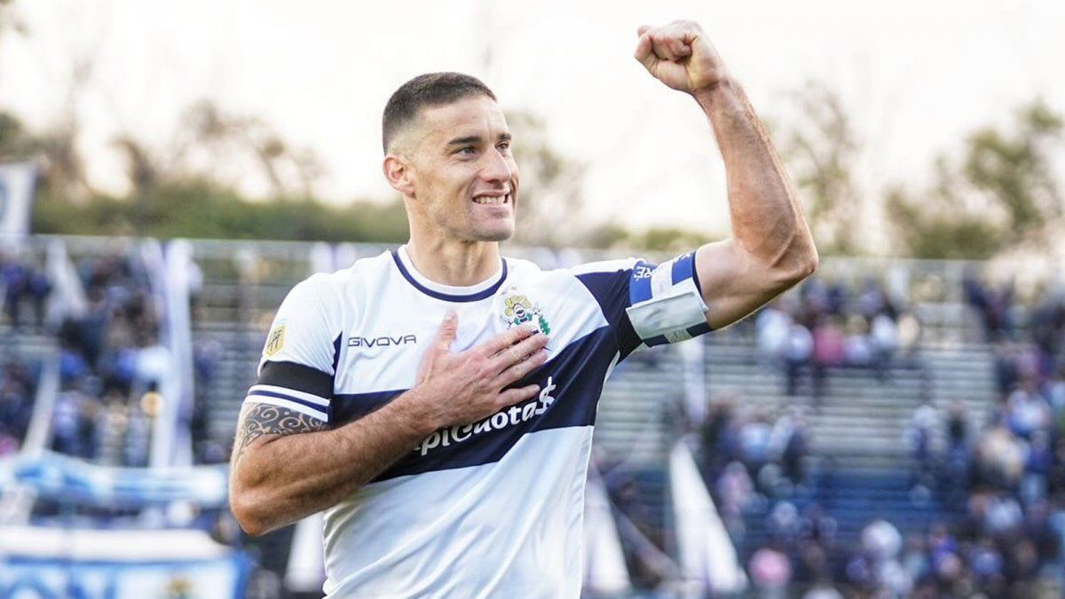 Leonardo Morales En Gimnasia Dudas Sobre Su Futuro Cielosport