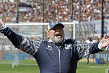 Hoy se cumple el primer aniversario de la partida de Maradona. Gimnasia, como todo el fútbol mundial, le brindará su homenaje.