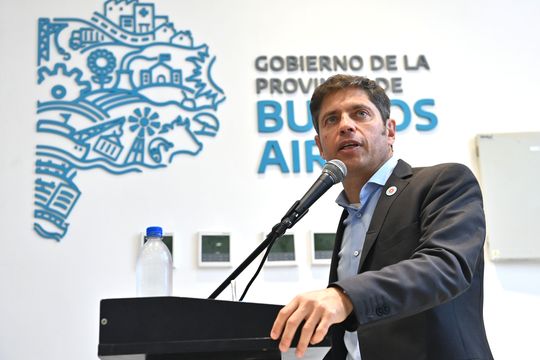 Axel Kicillof volvió a cuestionar la Ley Ómnibus y lanzó dardos a Milei.