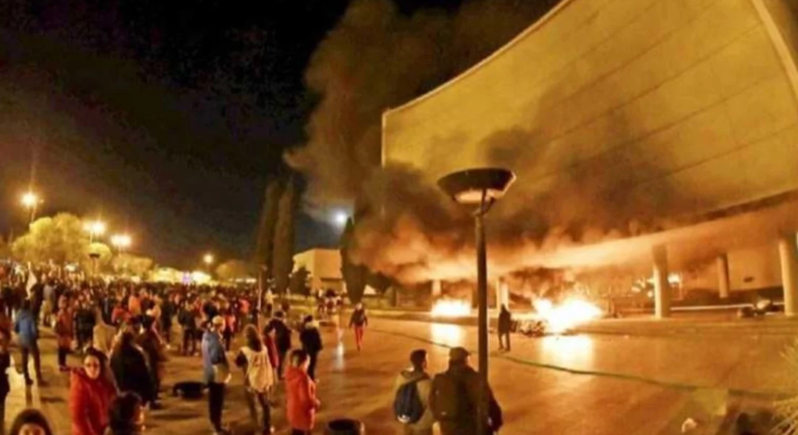 Incendio en la Legislatura de Chubut. Sept. 2019