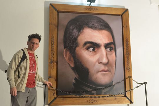 Se proyectará un video del artista Ramiro Ghigliazza que muestra el rostro de San Martín desde su niñez a su vejéz