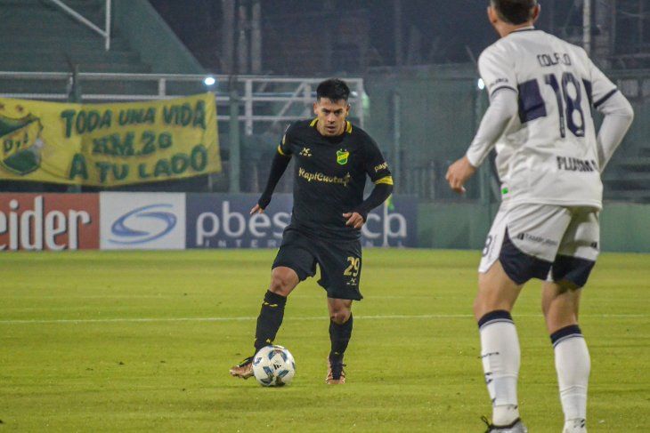 Nicolás Fernández marcó el gol del empate de Defensa y Justicia ante Gimnasia