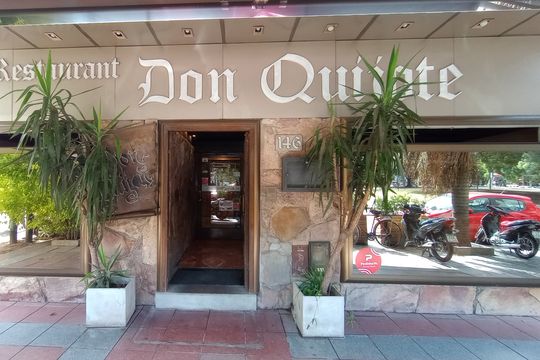 El emblemático restaurante Don Quijote funcionando desde 1974