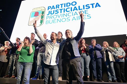 El partido a cargo del hijo de Cristina Kirchner, Máximo, salió con un duro comunicado contra lo que consideraron una embestida de la justicia.