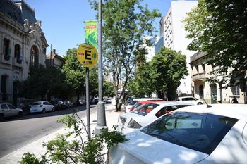 Por el Día del Empleado de Comercio, no habrá estacionamiento medido en La Plata