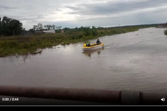Así es la búsqueda de dos jóvenes que se arrojaron en arroyos de San Martín y Brandsen