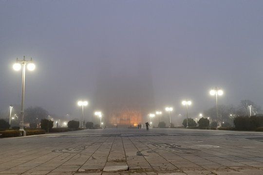 la niebla se devoro media ciudad de la plata: mira las fotos