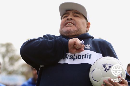 Diego Maradona presente en los corazones de todos y Ciudadano Ilustre de La Plata.