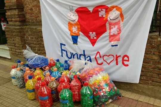 Una nueva colecta de tapitas de Funda Core para ayudar el Hospital de Niños