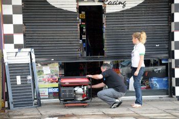 ahora el gobierno dice que no va a haber cortes de luz en los hogares este verano