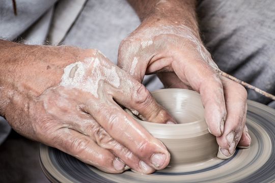 el mercado de artesanias bonaerenses sera parte del iii encuentro de ceramica en merlo