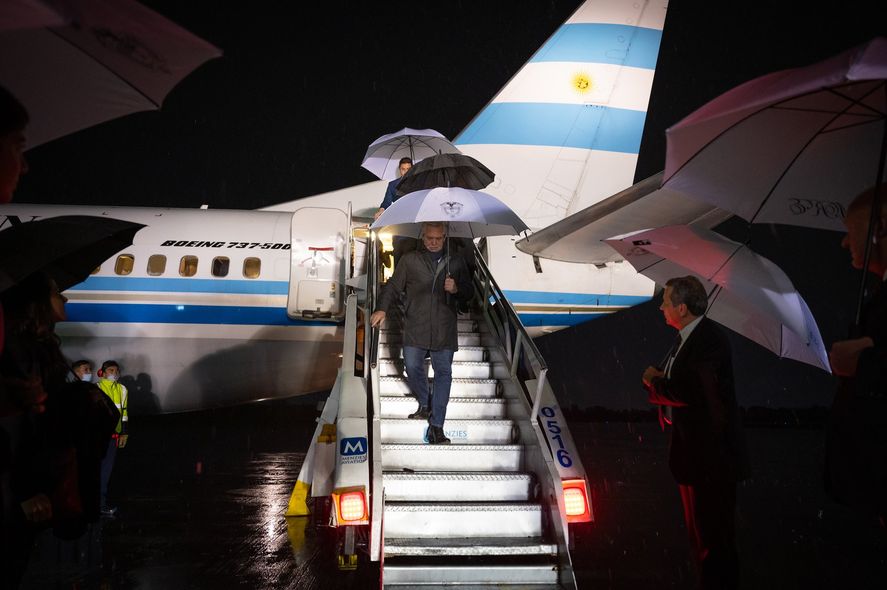 El presidente retomó su agenda internacional y viajó hacia Colombia
