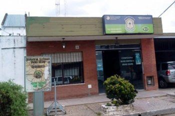 malvinas argentinas: se fugaron dos presos de una comisaria y desafectaron a dos policias