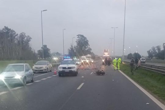 El accidente fatal fue en la ruta 7 en Luján