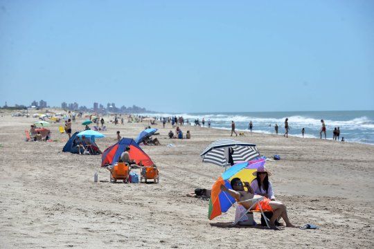 daniel scioli abrio el paraguas frente a una temporada de verano floja