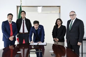 Kicillof firmó un convenio con México para impulsar el desarrollo del litio