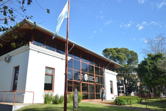 La UNQUI cerró la inscripción de nuevos estudiantes en dos carreras.