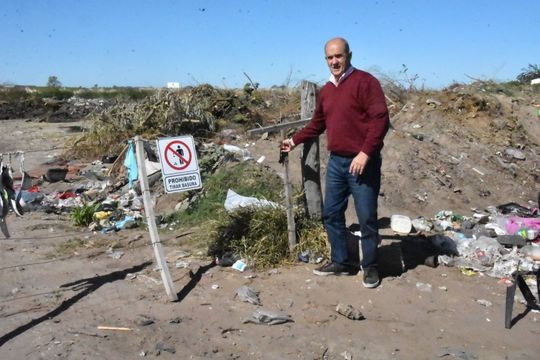 Pablo Zurro dijo que va a sancionar a quienes arrojaron la basura en Pehuajó