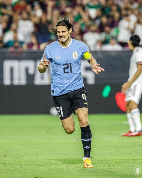 Cavani, autor de dos de los goles del Uruguay 3-0 México previo al Mundial de Qatar 2022
