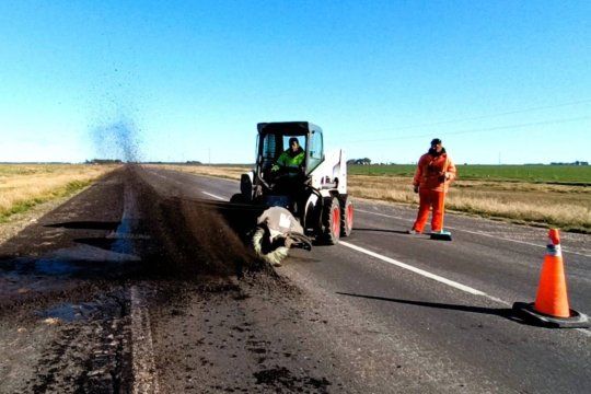 ni un tramo de ruta: el gobierno de milei no pago una de las pocas obras que prometio y se frenaron los trabajos