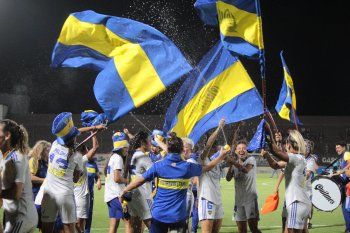 El fútbol femenino de Boca festeja un nuevo título.
