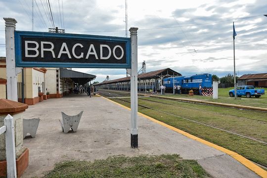 El servicio que conecta la estación Once con Bragado sumará una frecuencia semanal.