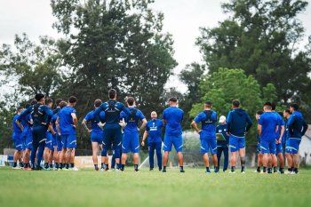 Gimnasia entrenando en Estancia Chica