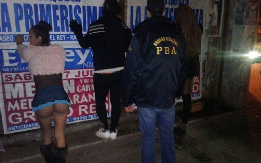 Simulaban ser trabajadoras sexuales en la zona roja para vender drogas: cuatro detenidas