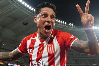 Habló el hincha: Enzo Pérez, no rompas las pelotas, quédate en Estudiantes para ganar la Copa...