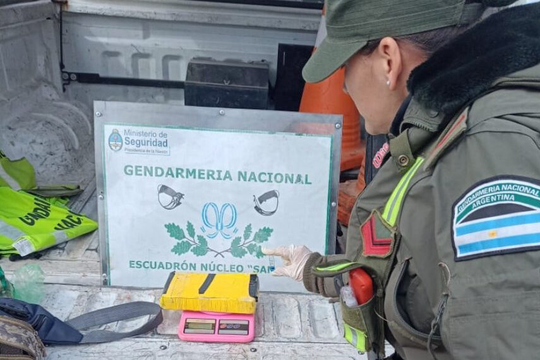zarate: cinco gendarmes detenidos por faltante de cocaina