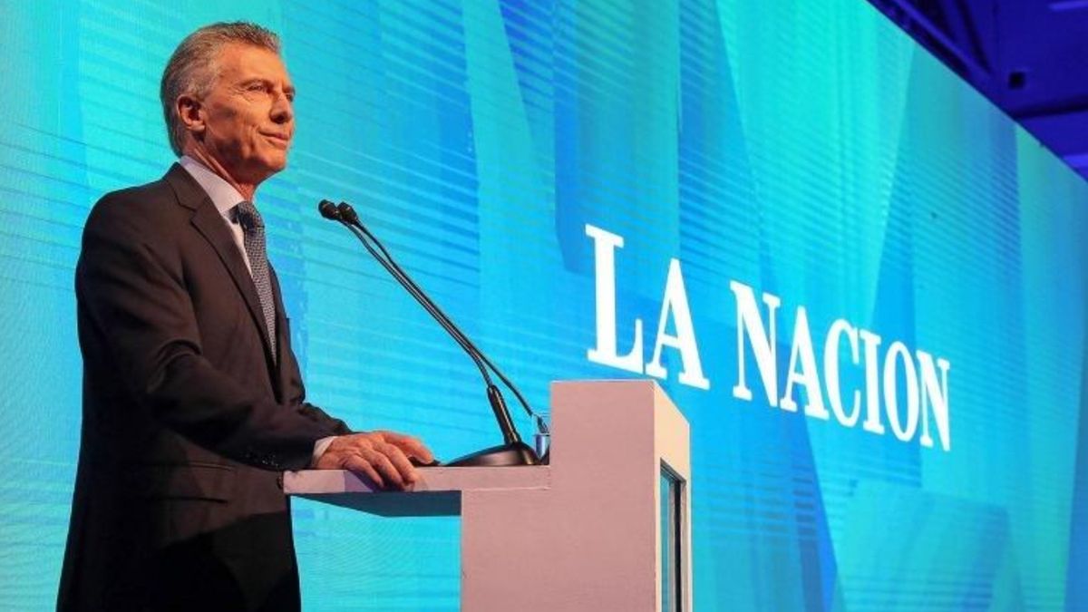 Por ahora: Macri y La Nación un solo corazón y nada + | Infocielo