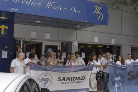 Mater Dei: Sanidad afirma que le deben más de un millón de pesos a los trabajadores