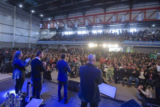 Axel Kicillof llamó a militar por la boleta completa: “No hay octubre sin agosto”