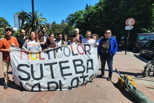 La movilización de SUTEBA multicolor a Gobernación