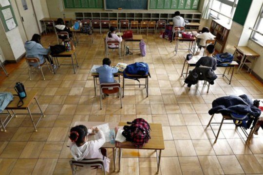 Kicillof anunció que en 24 distritos de la provincia de Buenos Aires se va a iniciar el retorno seguro a la presencialidad de las clases en las escuelas.