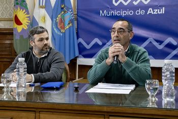 un intendente en apuros: se decreto en azul la emergencia administrativa, economica y financiera