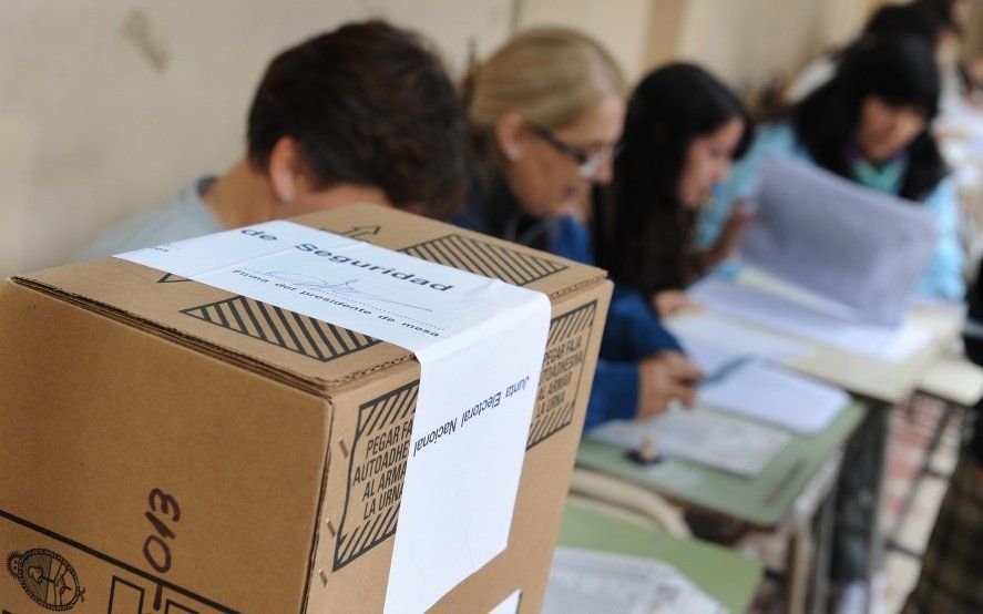 Arrancan las elecciones PASO y se decide quiénes participarán de las legislativas en noviembre