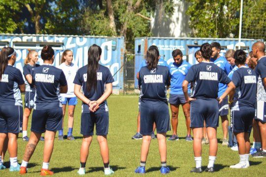 El fútbol femenino de Gimnasia tiene rival para el debut. (Foto: prensa GELP)