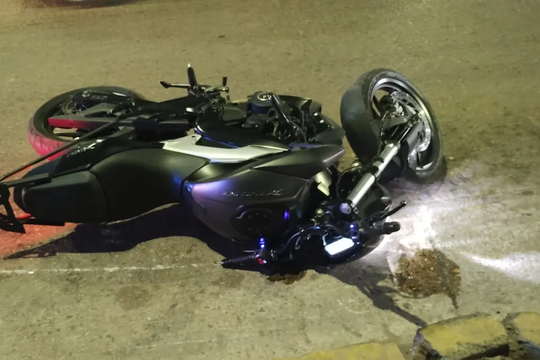 laferrere: un policia porteno atropello a una mujer con una moto robada