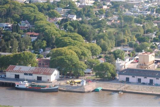 Baradero convertirá dos galpones portuarios en espacios turísticos con oferta de gastronomía y artesanos 