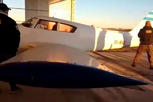 bahia blanca: hallaron una avioneta que habia sido robada