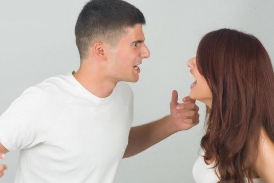 violencia en el noviazgo: como detectar una relacion de pareja nociva