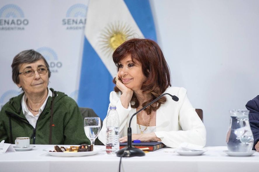 Cristina Kirchner llamó a la reflexión y dejó abierta la posibilidad de un diálogo con la oposición.