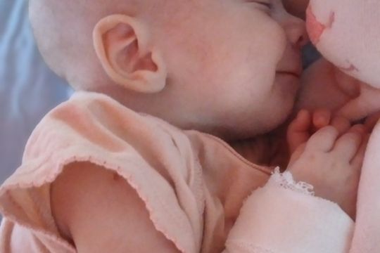 ¡Una buena!: Luna, la beba de 2 meses  pudo comenzar su tratamiento