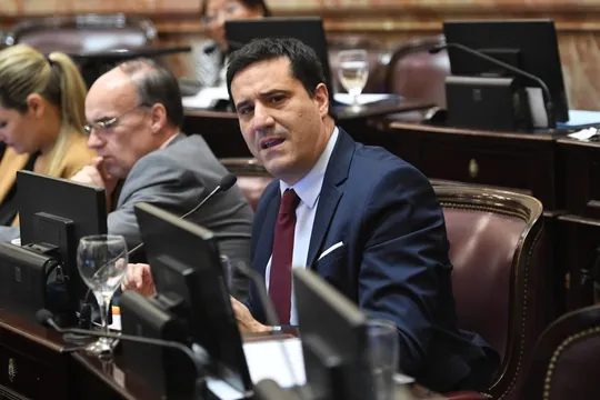 maximiliano abad celebro la ampliacion del registro nacional de datos geneticos que aprobo el senado