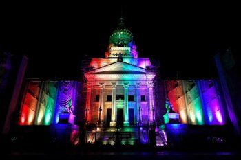 Organizaciones LGBTIQ+ celebran el decreto de cupo travesti trans y van por la ley