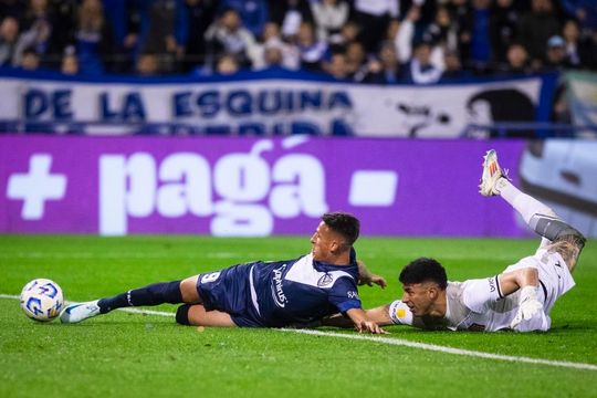 Matías Mansilla ya perdió y pagó. Fue el 1-0 de Vélez ante Estudiantes.