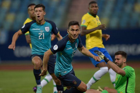 Ángel Mena le dio el empate a Ecuador ante Brasil y la clasificación a cuartos de la Copa América
