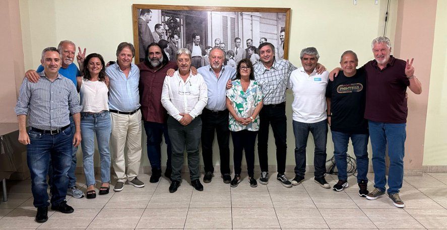Máximo Kirchner activa el PJ bonaerense y exhibe reclamos sindicales