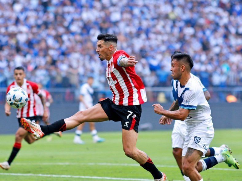 Jos&eacute; Sosa en la final entre Estudiantes y V&eacute;lez por la Copa de la Liga Profesional 2024